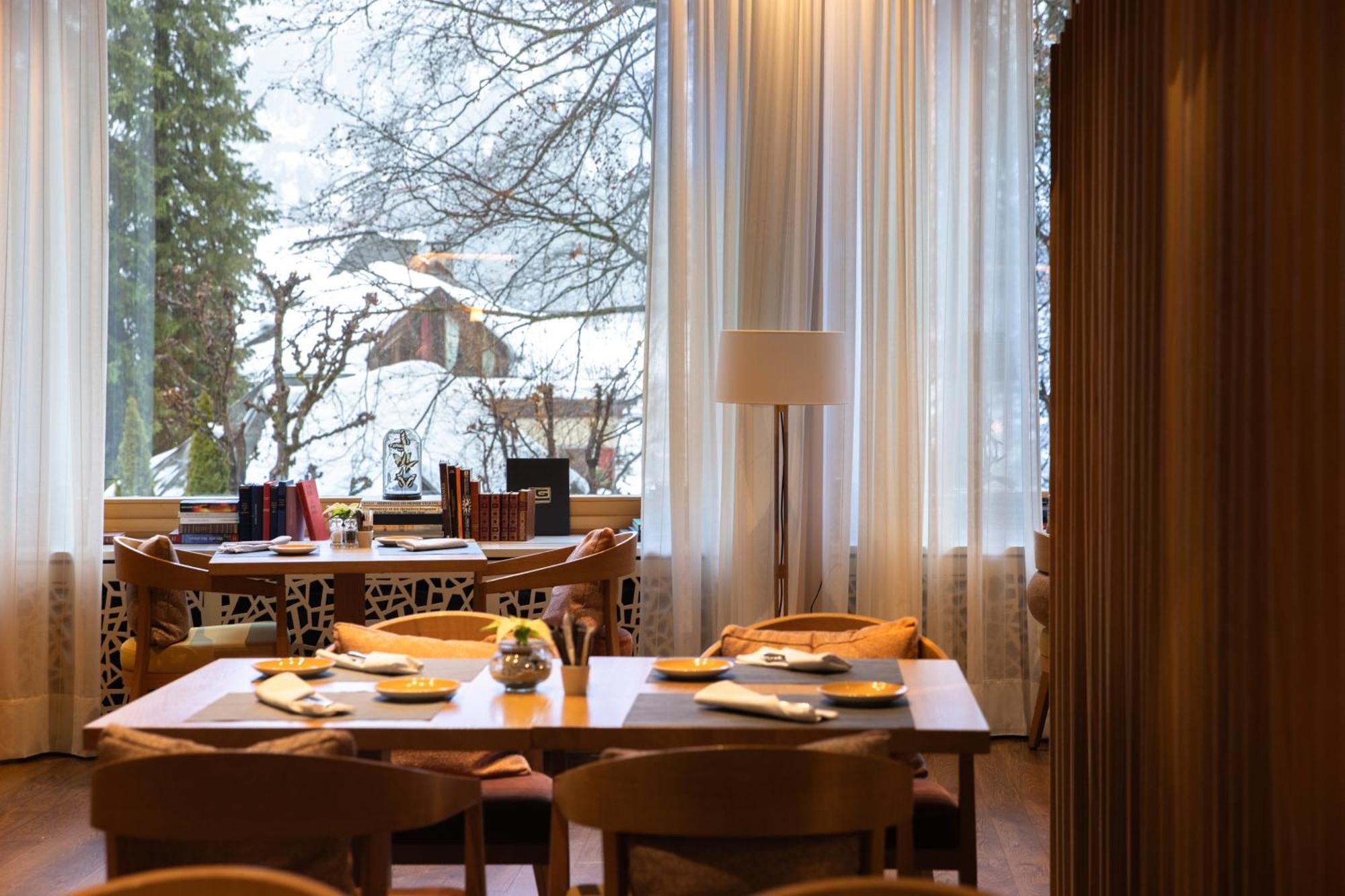 Hotel Adula Флімс Екстер'єр фото